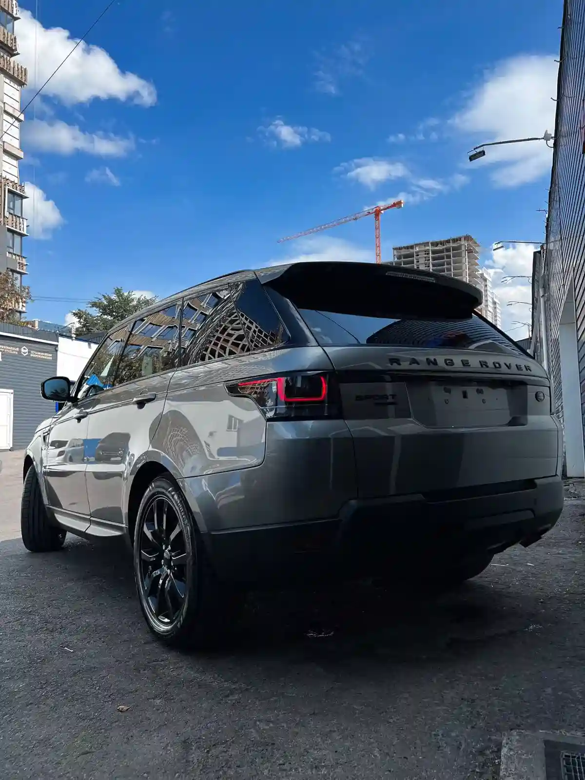 Бронирование автомобиля пленкой
